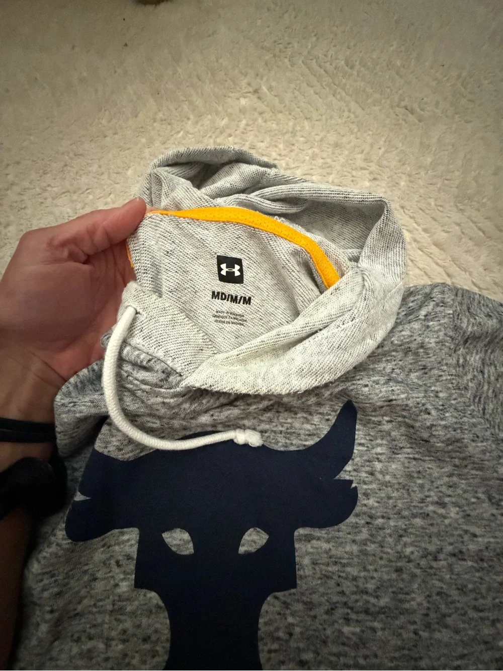 Men’s Under Armour size Medium Grey Hooded Short-Sleeve Performance Tee